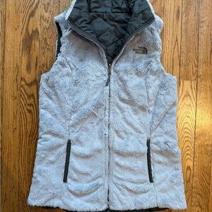 The North Face Reversible Sherpa Vest – Women’s Small